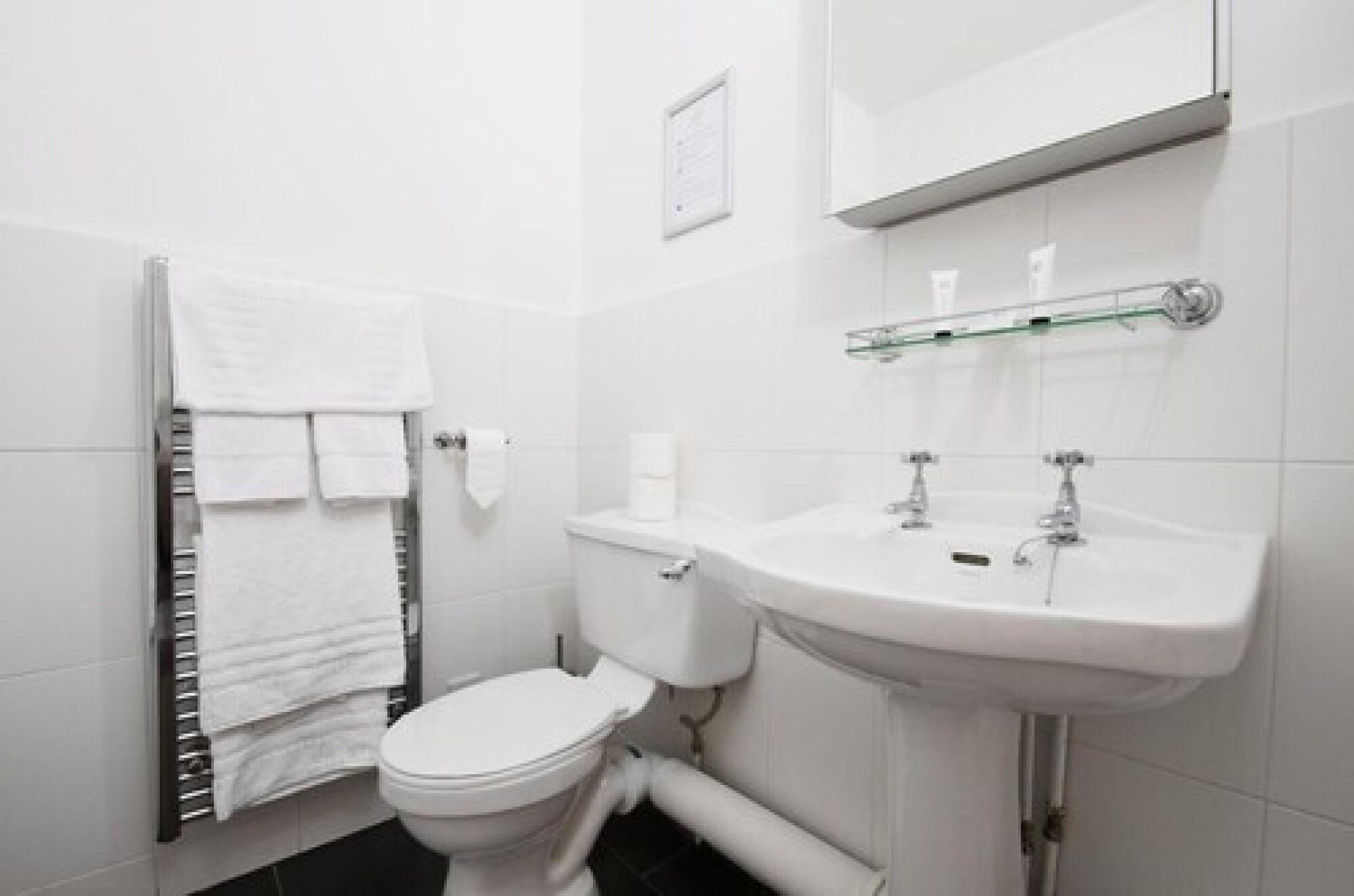 The White Hart Inn Winchcombe Ngoại thất bức ảnh